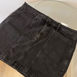 NWT Old Navy Black Jean Skirt with Utility Pockets Size 16